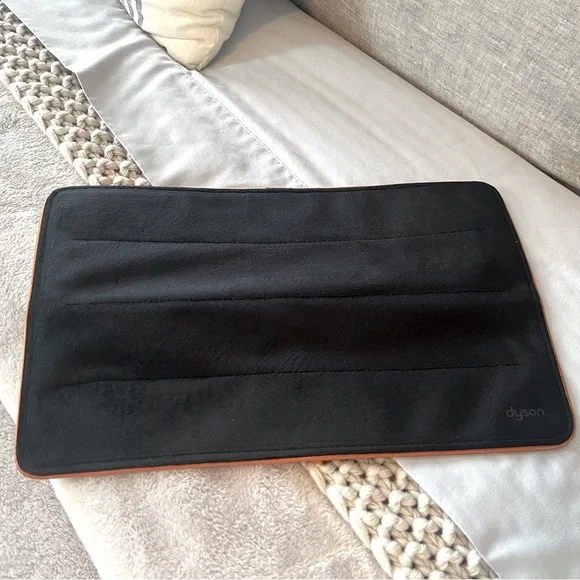 Dyson Corrale heat resistant travel pouch - Picture 4 of 4